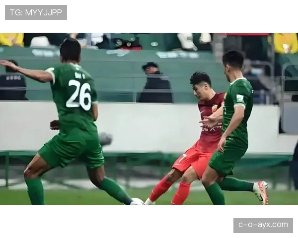 中超激战正酣：关键对决左右争冠格局，多队强势反弹燃起最后希望