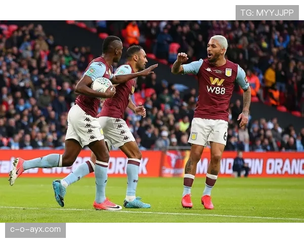 奥斯梅恩携手边锋默契升级,关键胜利助球队强势前行 奥斯梅恩携手边锋默契升级,关键胜利助球队强势前行