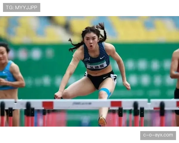 吴艳妮平时那个乖乖女形象，场上竟然活脱脱狠角色？